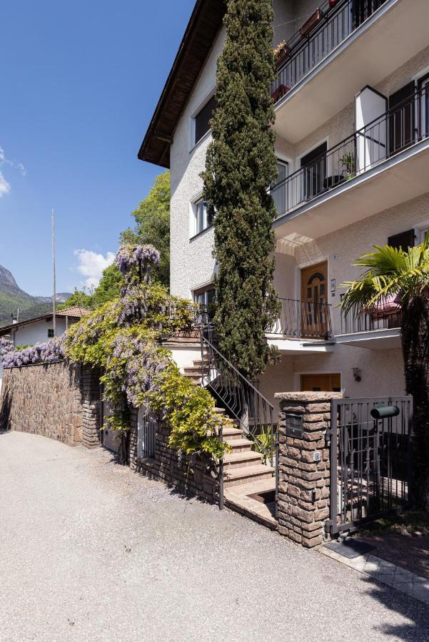Haus Dorfblick Apartment Caldaro Exterior photo