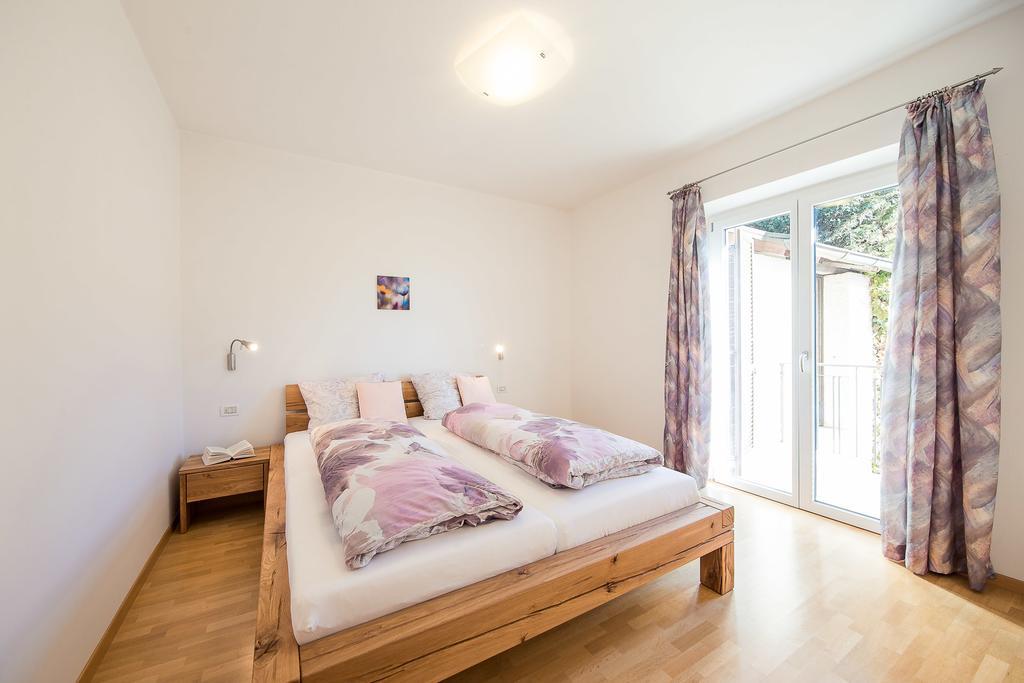 Haus Dorfblick Apartment Caldaro Exterior photo